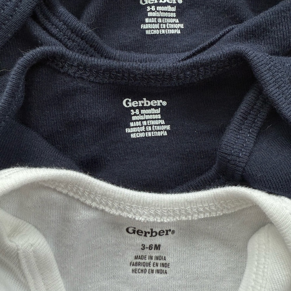 *Circuit Made* 3-6M Gerber Bodysuits with Fun Nike/Paci Design - Picture 7 of 8